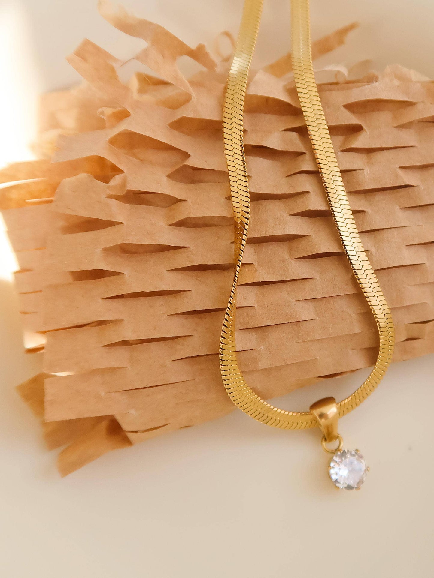 Blanc 18K Gold Non-Tarnish CZ Snake Chain Necklace: Yellow Gold / Round Pendant