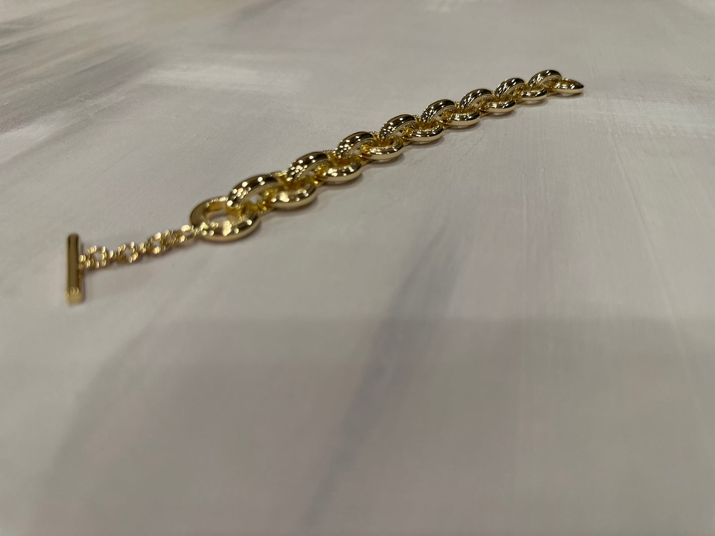 The Jetsetter Chain Bracelet- Gold