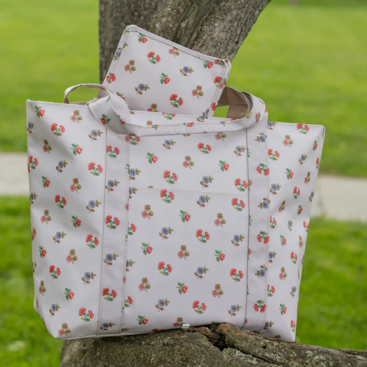 TRVL Jumbo Tote- Charlotte