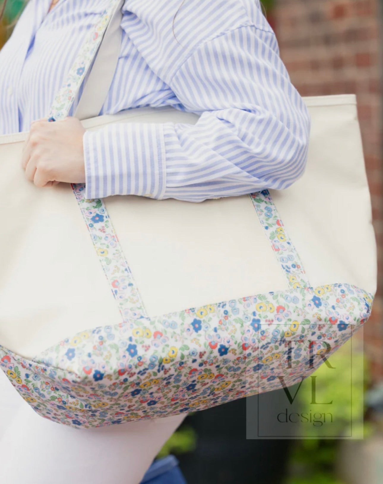 TRVL Maxi Tote-Coated Canvas with Posies