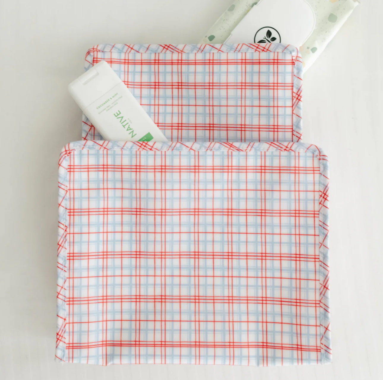 TRVL Roadie Large-Classic Red Plaid