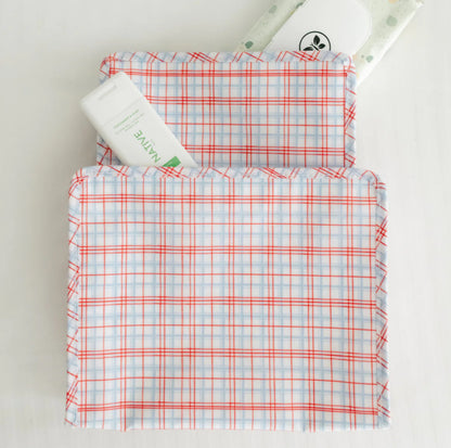 TRVL Roadie Large-Classic Red Plaid